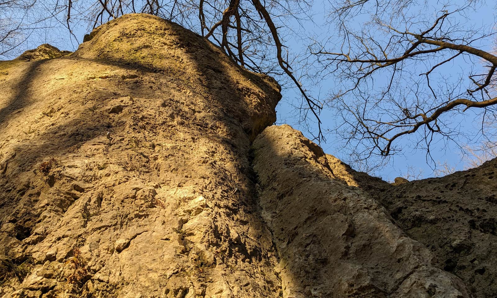 Skały w Wąwozie Ostryszni