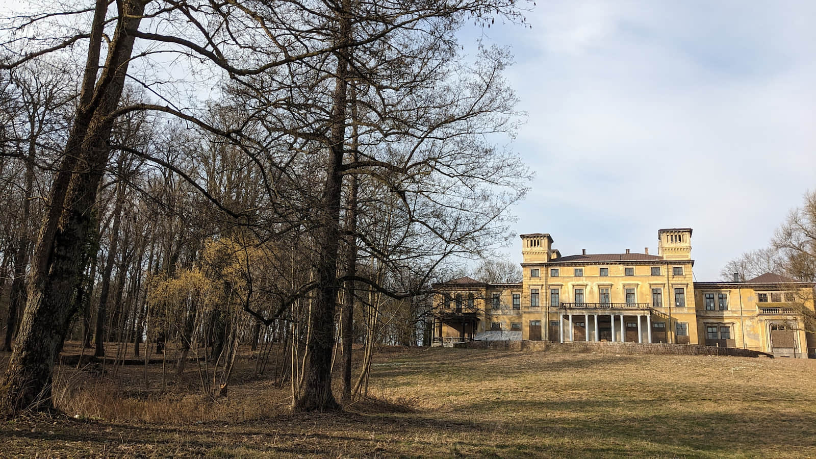 Pałac Potockich i park zdrojowy w Krzeszowicach