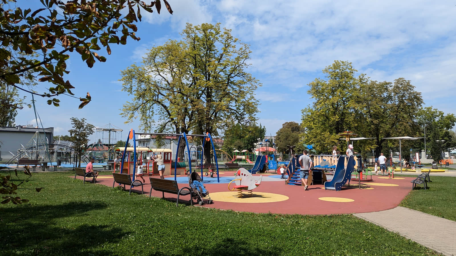 Plac Zabaw w Parku Strzeleckim w Tarnowie