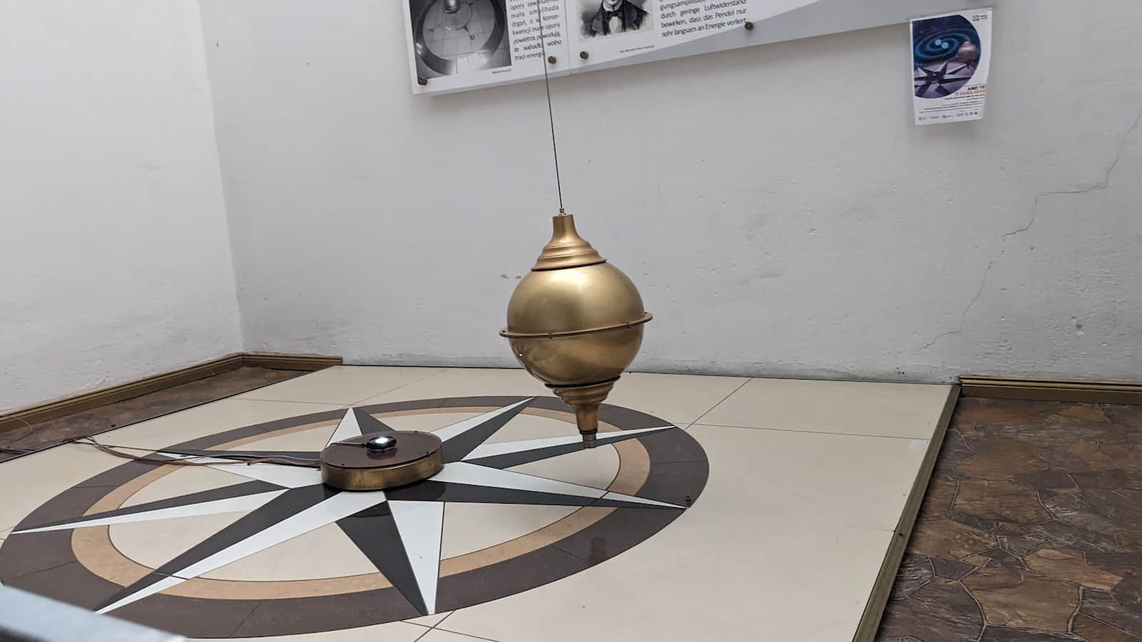 Wieża bazyliki archikatedralnej