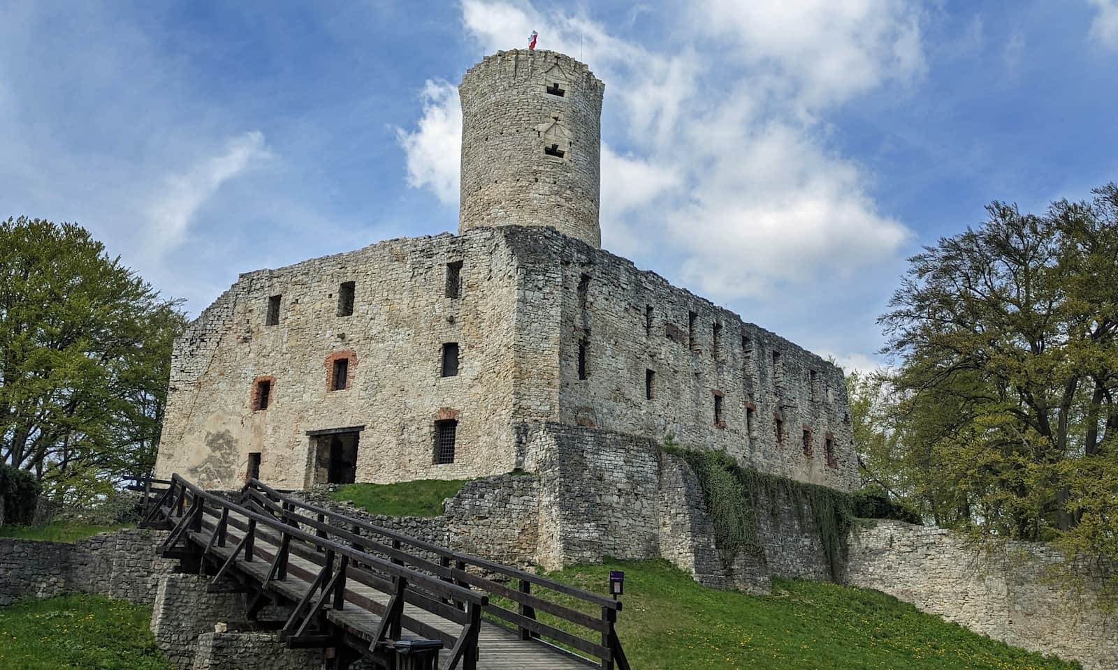 Zamek Lipowiec w Babicach