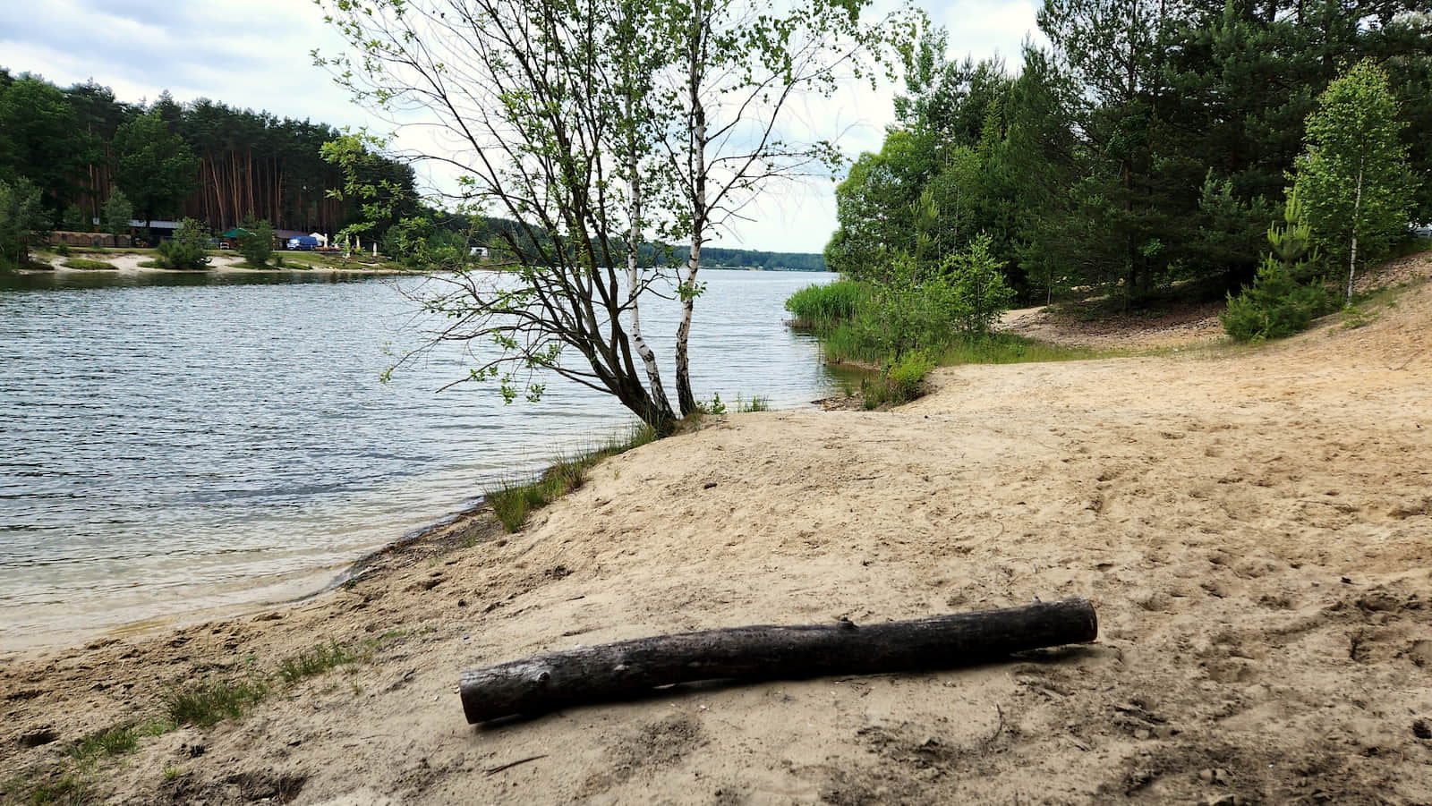 Plaża przy jeziorze Nakło-Chechło