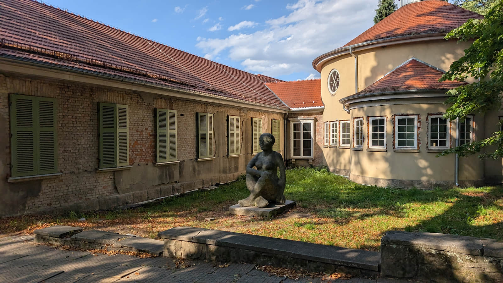 Pani Róż – przy Zakładzie Przyrodoleczniczym