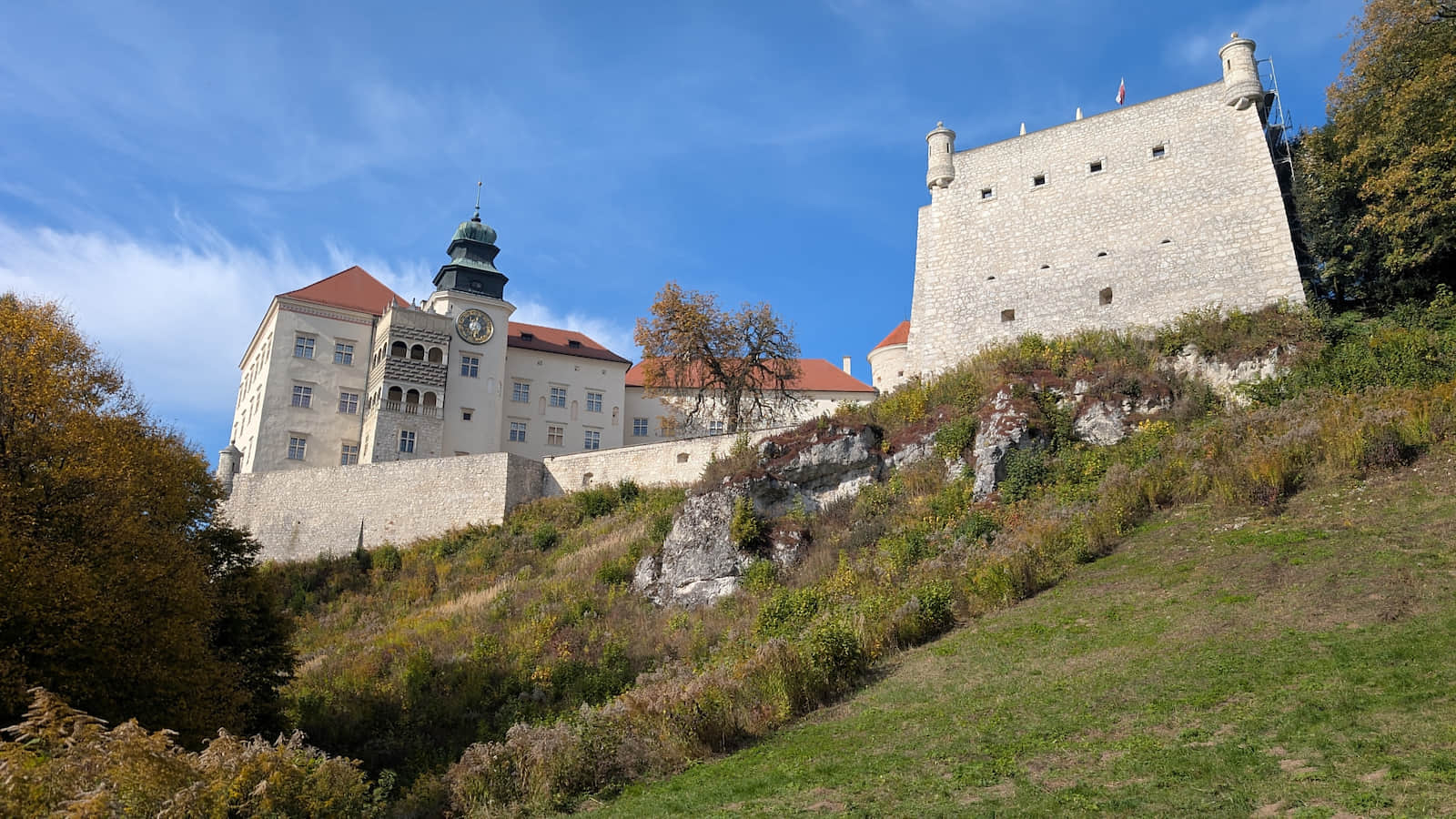 Zamek w Pieskowej Skale, Ojcowski Park Narodowy