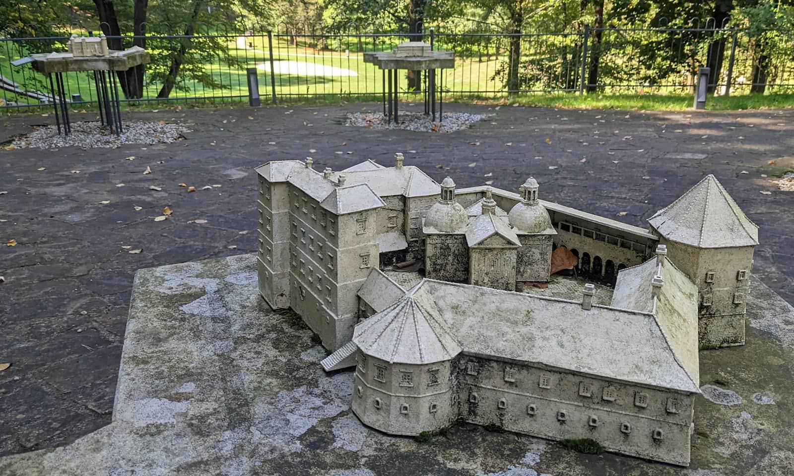 Nowy Wiśnicz, makiety zamków w Parku 400-lecia