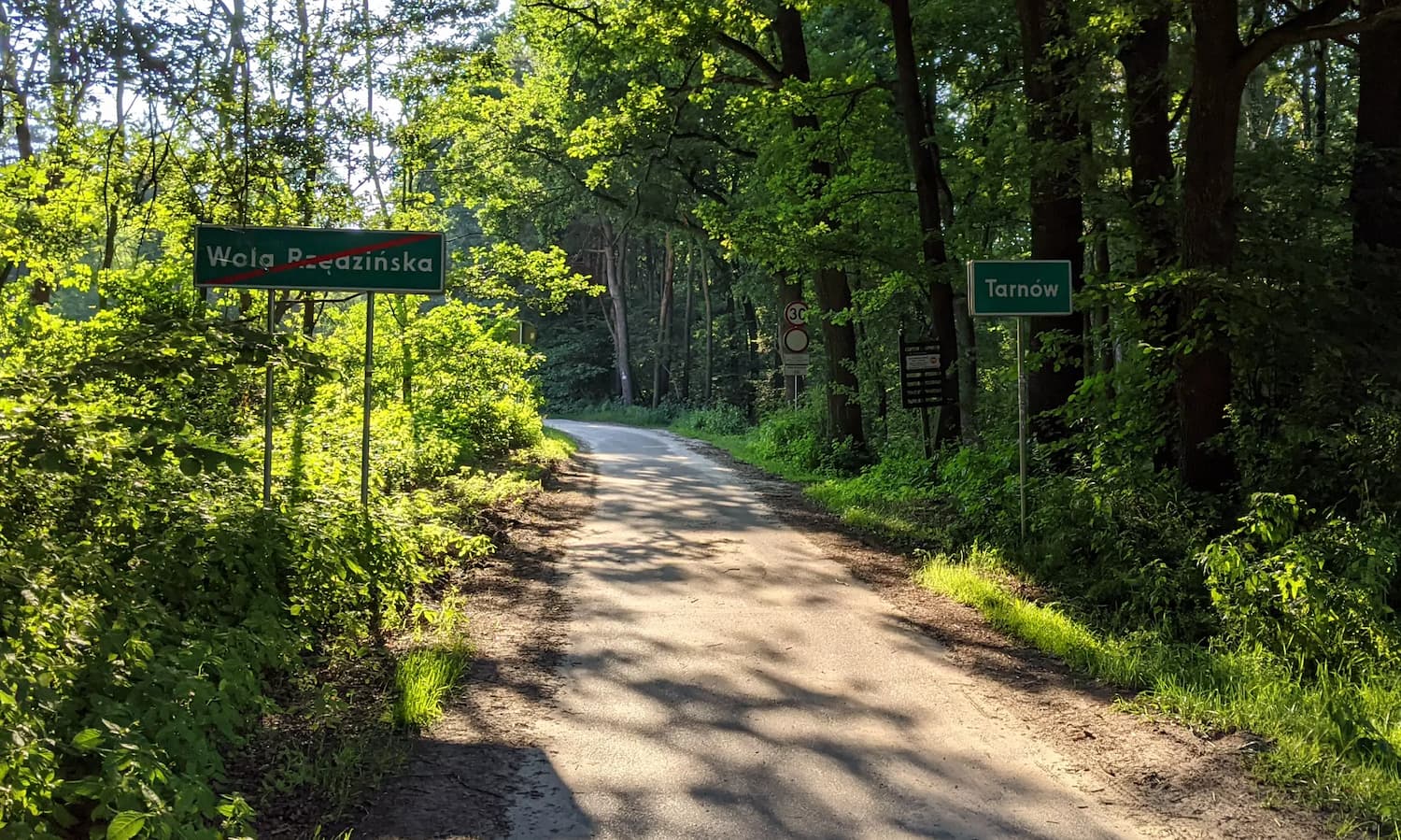 Lipie Forest - end of the road with traffic restrictions and Tarnów city border