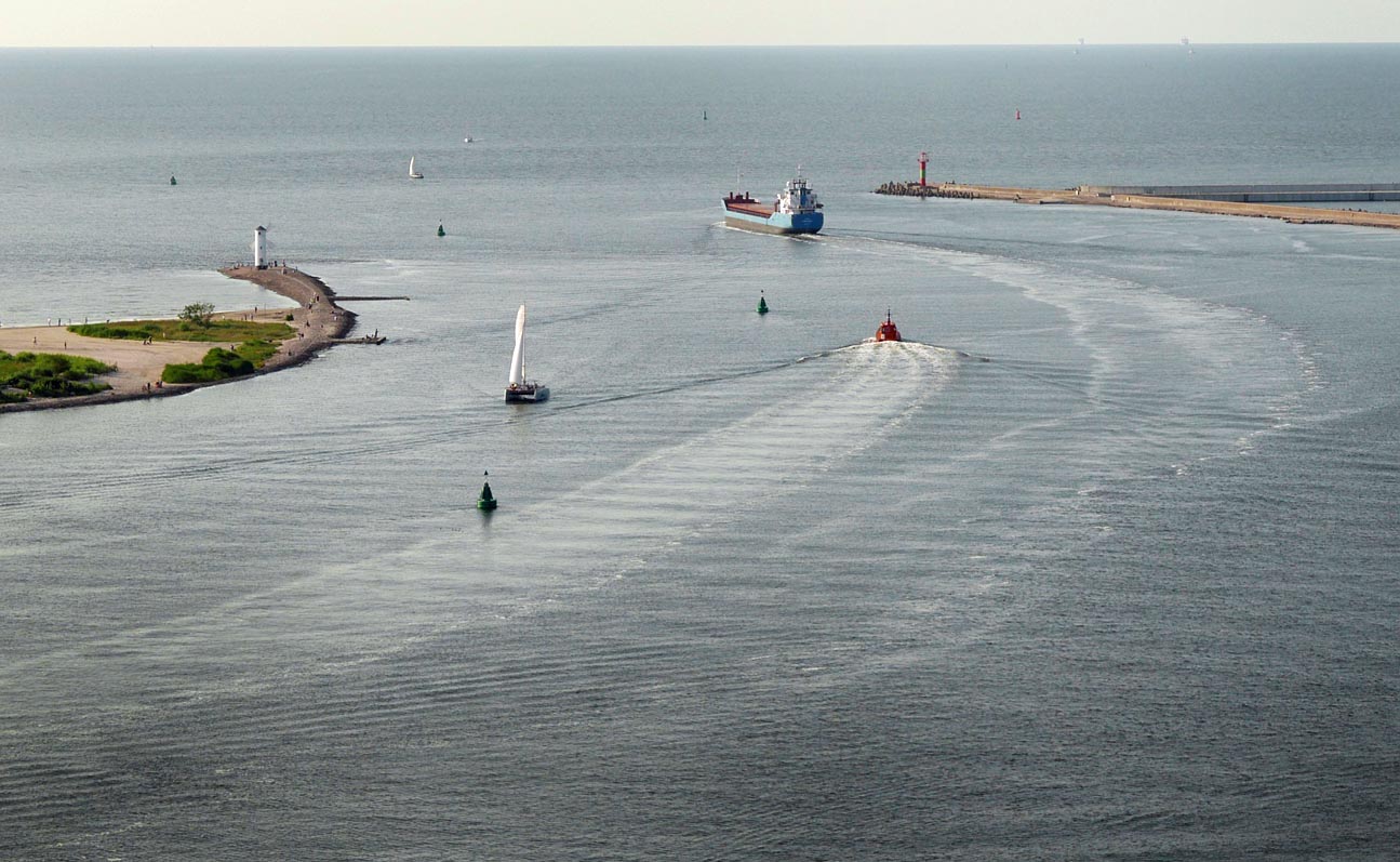 View of the entrance to the port and Stawa Młyny from the lighthouse