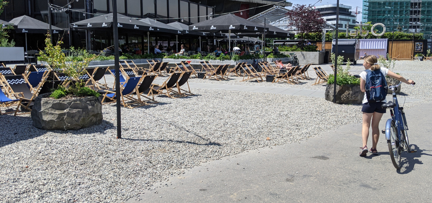 Plaża pod hotelem Forum