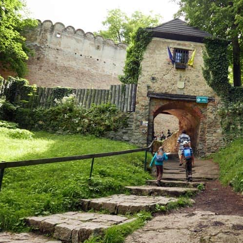 Yellow route to Chojnik Castle