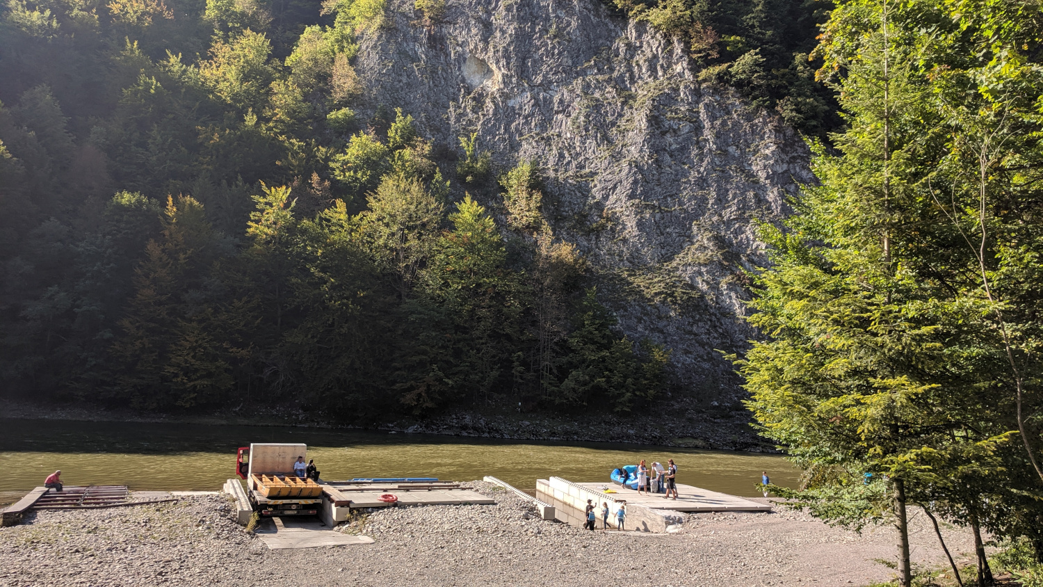 Small stony beach at the border crossing