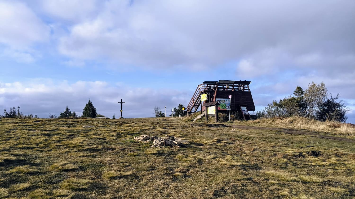 Wielka Racza - polana na szczycie