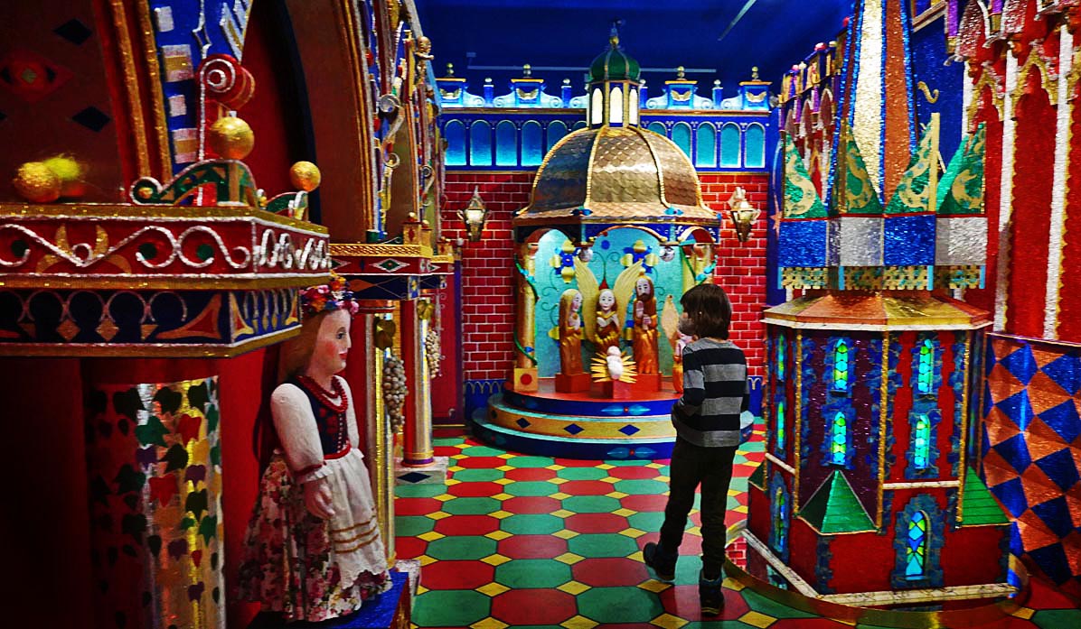 Krzysztofory Palace. Krakow from the beginning, without end. Enter the Krakow Nativity Scene!