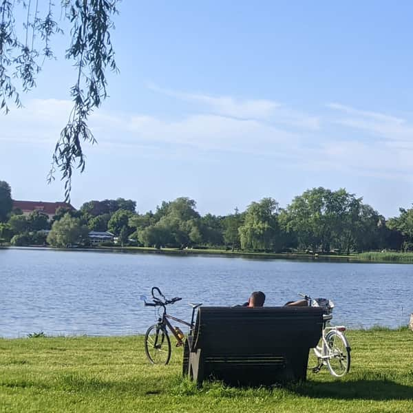 Jezioro Nowogardzkie - kąpielisko, plaża, atrakcje