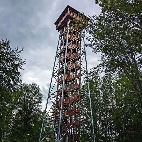 How to get to the viewing tower in Muczne?