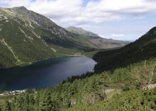 Widok z góry na Morskie Oko i Dolinę Rybiego Potoku