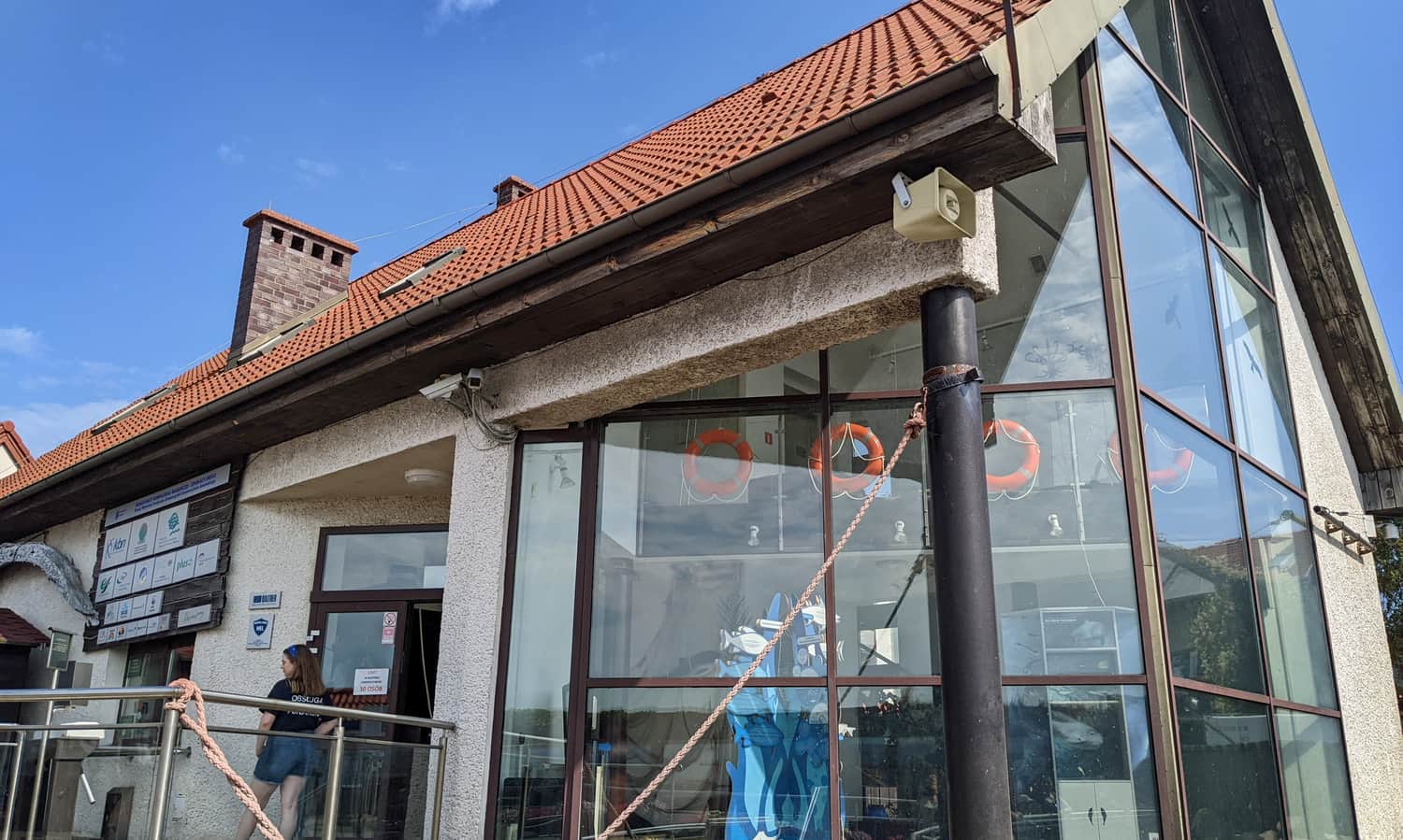 Fokarium w Helu - pawilon wystawowy na terenie fokarium