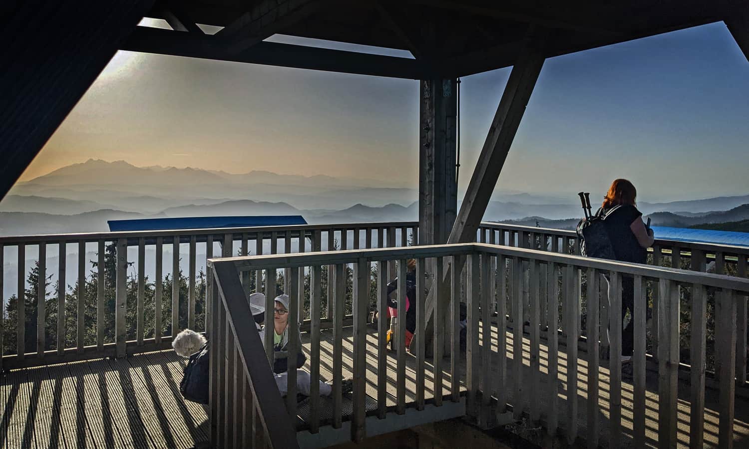 Observation tower on Radziejowa - view of the Tatras and Pieniny