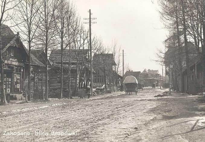 Ulica Krupówki w ok. 1920 roku. Foto archiwum: Muzeum Tatrzańskie