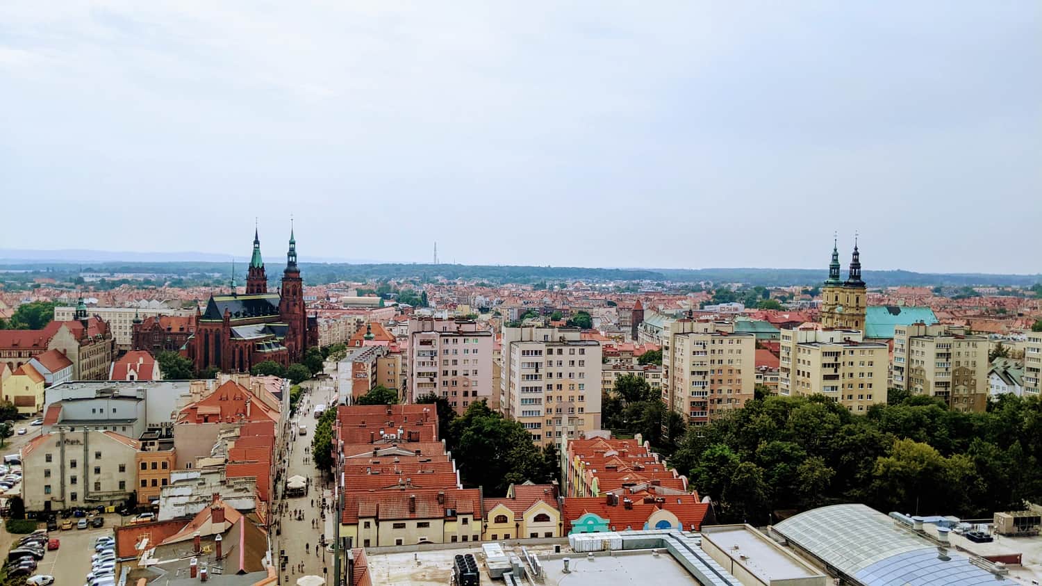 Panorama Legnicy - widok z tarasu wieży kościoła Mariackiego