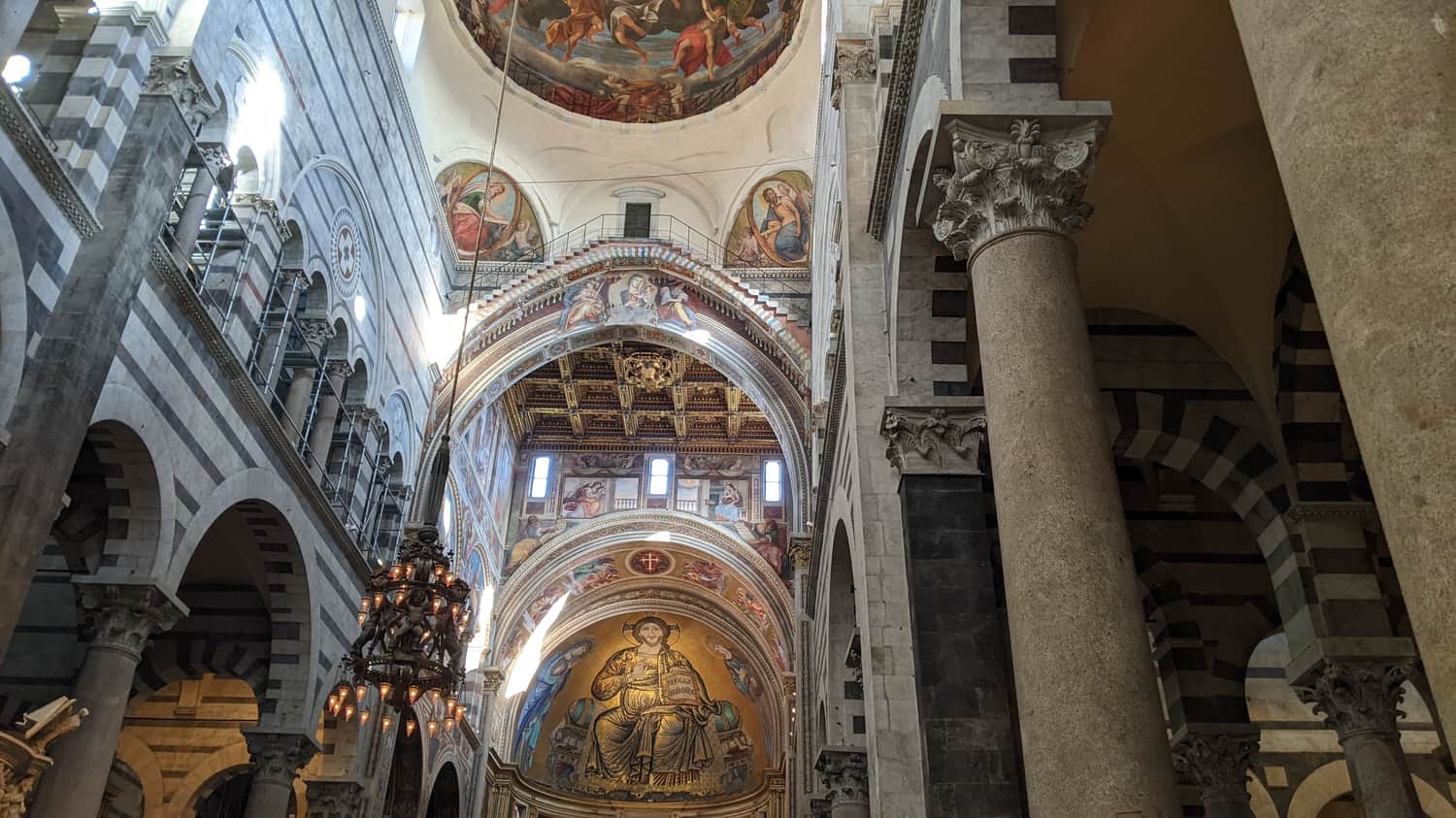 Lampa Galileusza w katedrze 