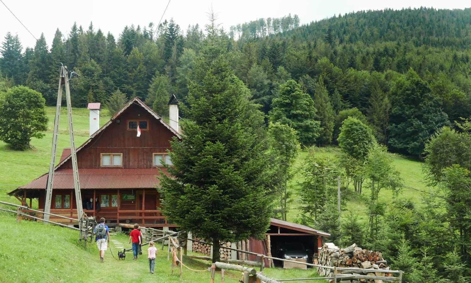 Zygmuntówka Shelter, Przełęcz Klekociny