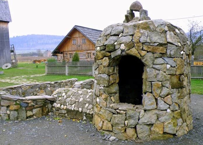 Szlak ginących zawodów - piec do wypalania prac z gliny