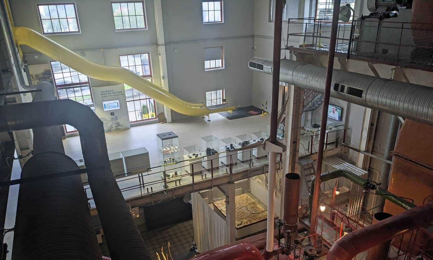 Zjeżdżalnia w Muzeum Energetyki i Techniki w Wilnie