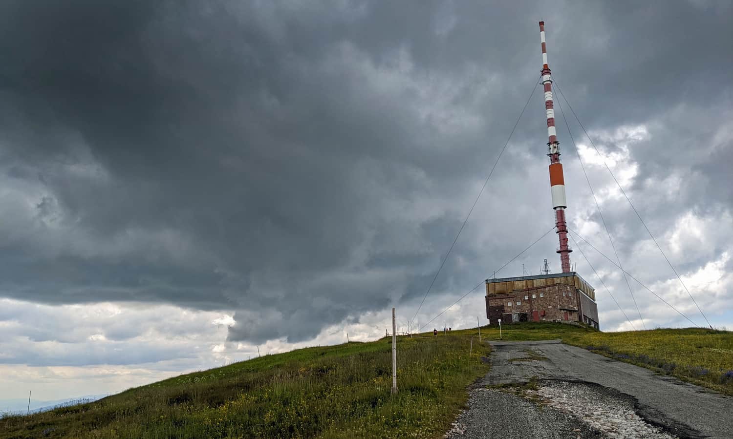 Kralova Hola - przekaźnik telewizyjny na szczycie