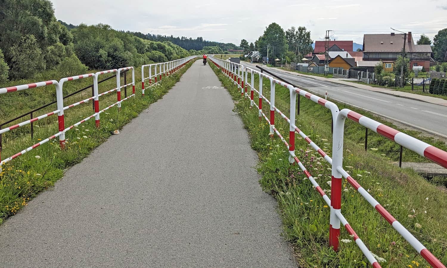Dębno. Velo Dunajec: section from Nowy Targ to Lake Czorsztyn