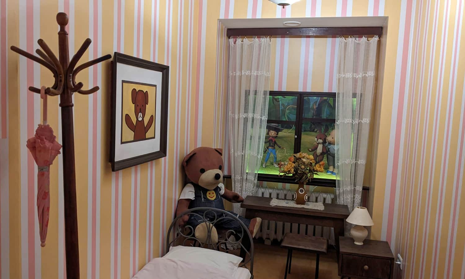 Bedtime story  Museum - Teddy Floppy Ear's room. We can peek inside, it's a shame we can't go in and hug the teddy bear...