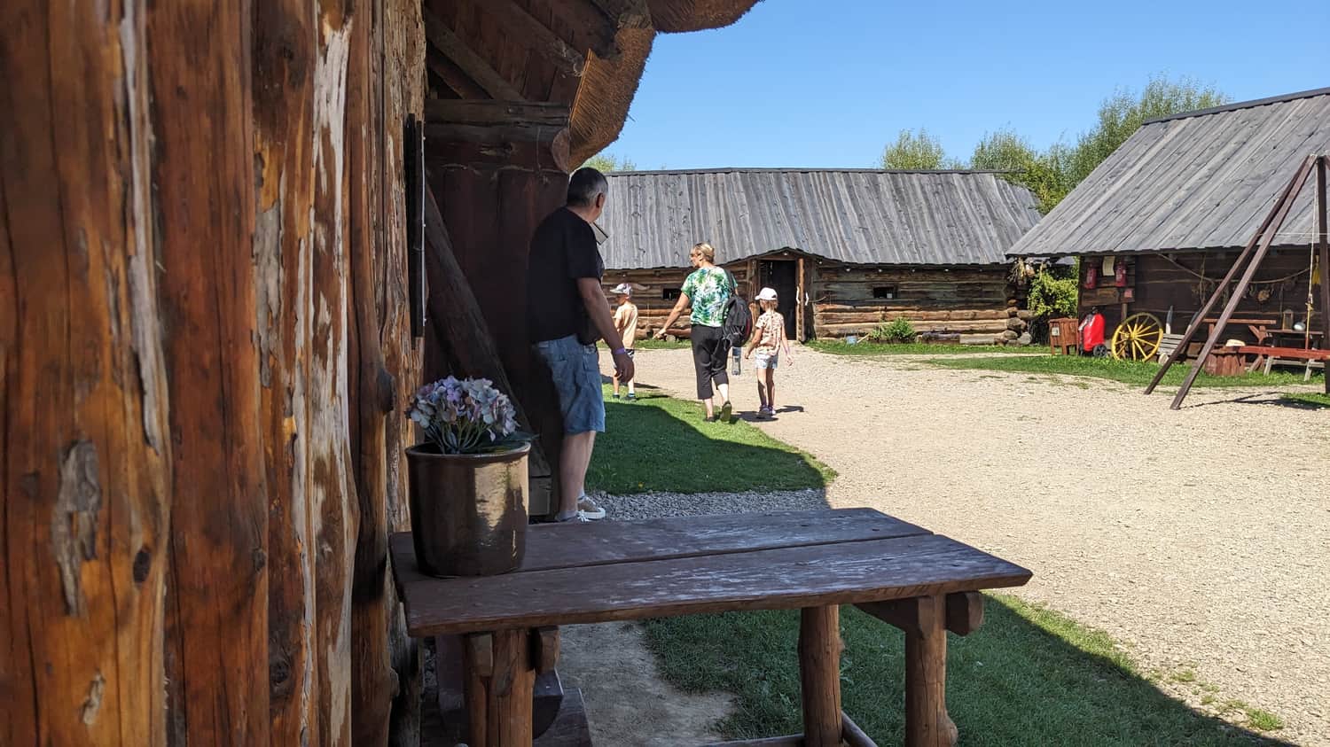 Craftsmen's huts, Fairy Fortress Inwałd