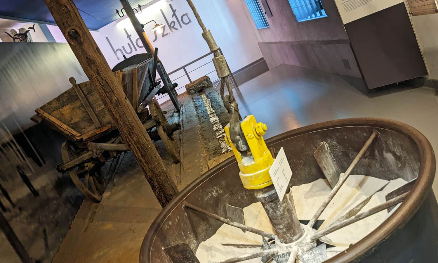 Krakow Glassworks, museum exhibition 