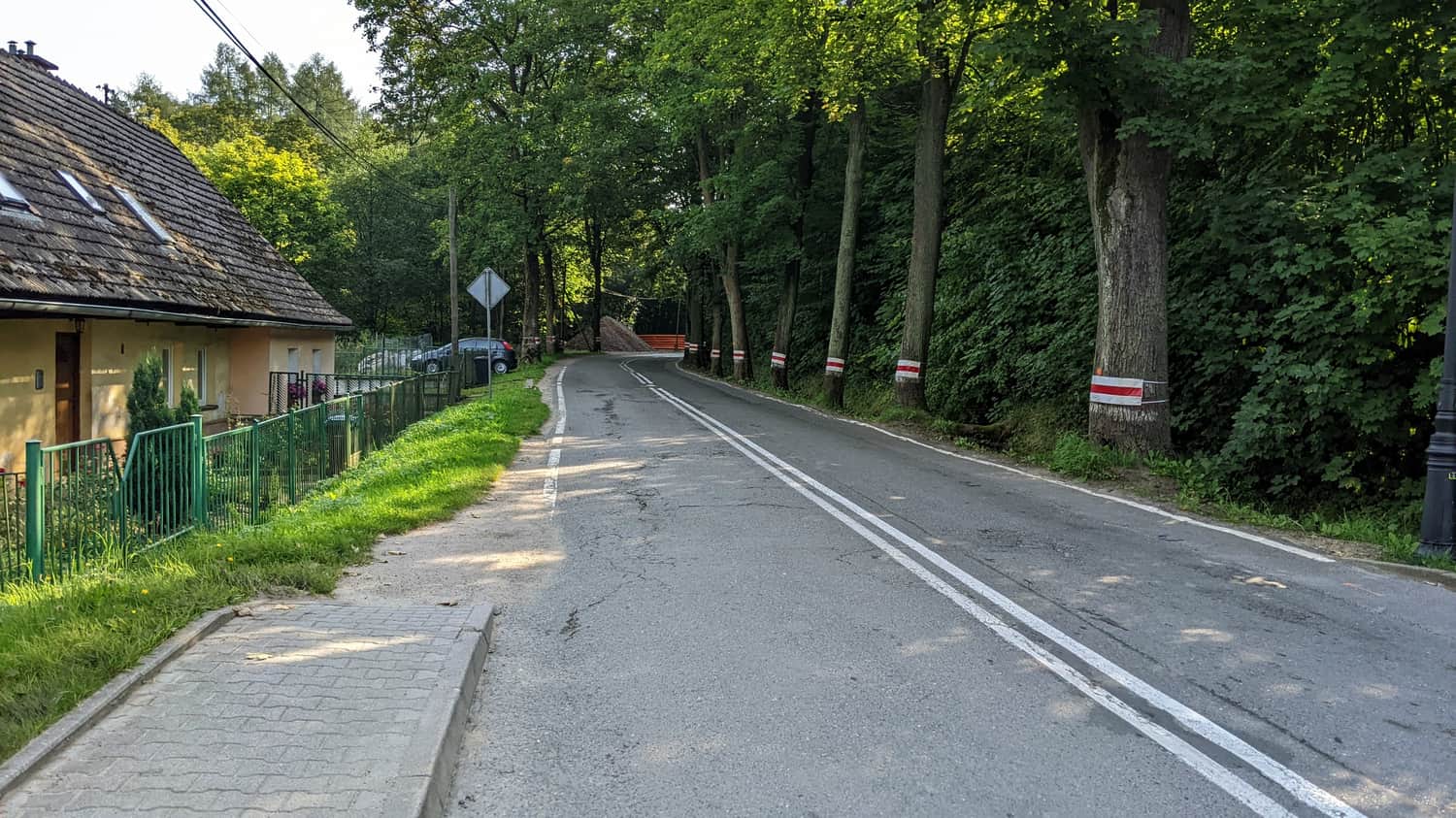 Koniec chodnika i początek najgorszego odcinka