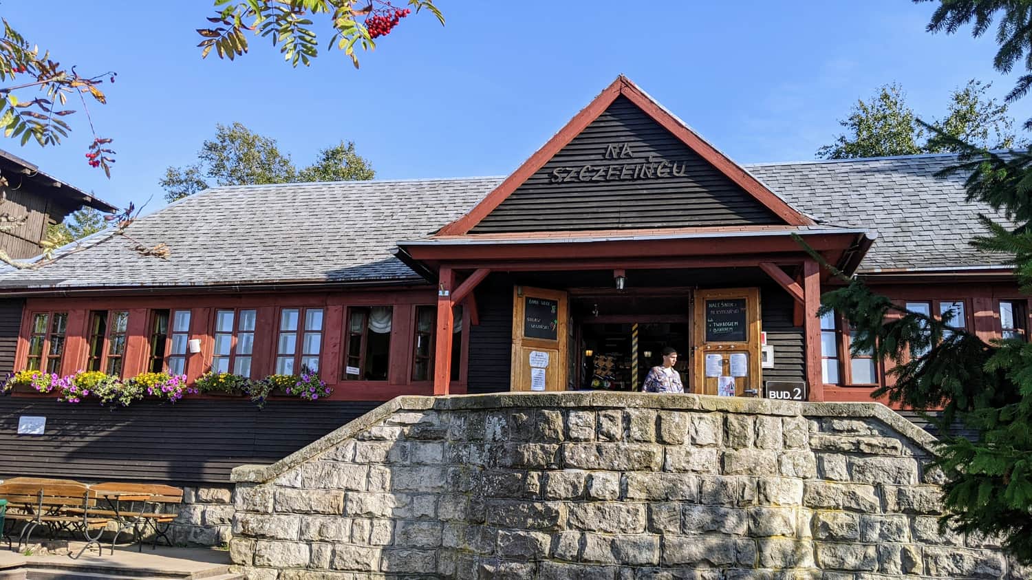 Shelter on Szczeliniec