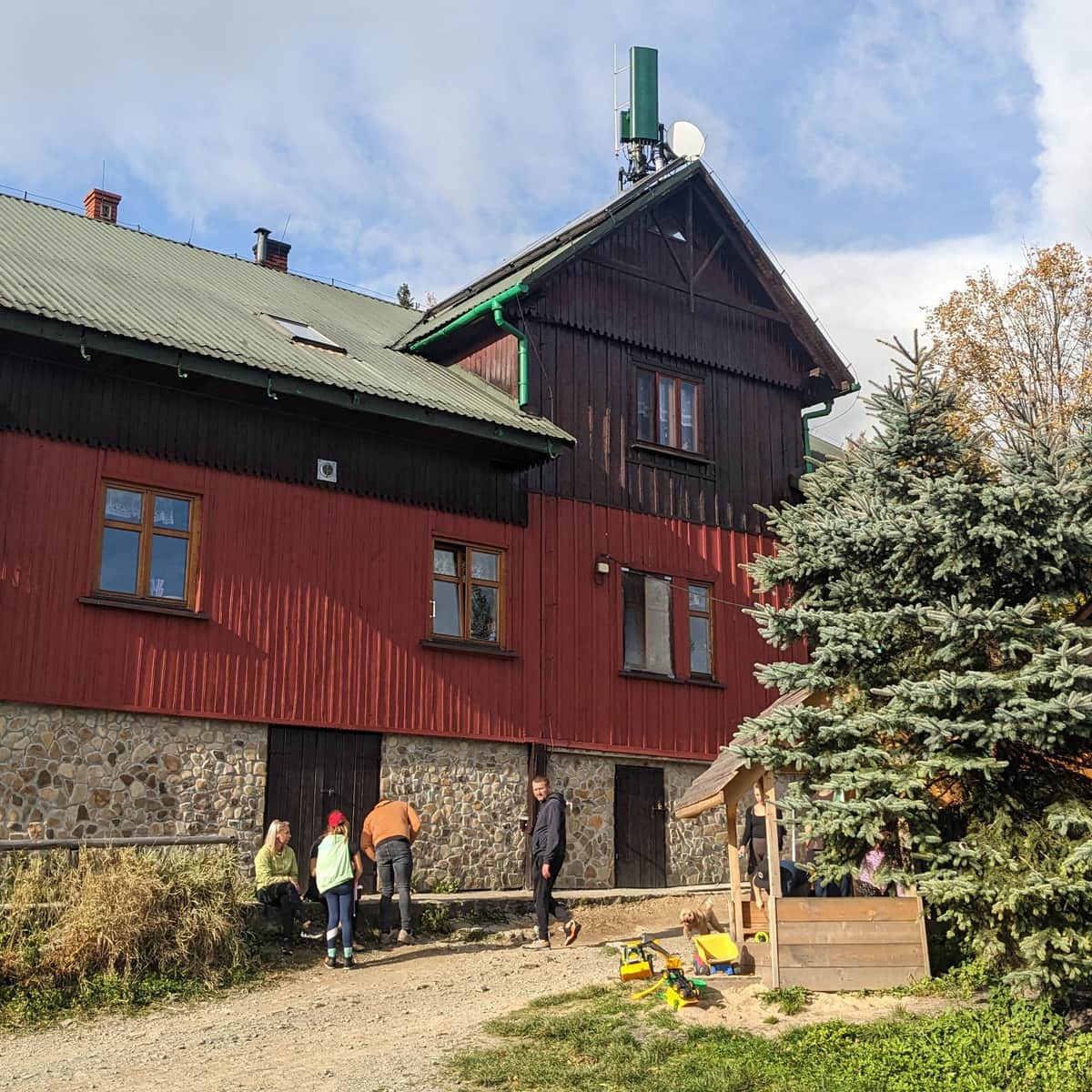 Schronisko PTTK na Leskowcu