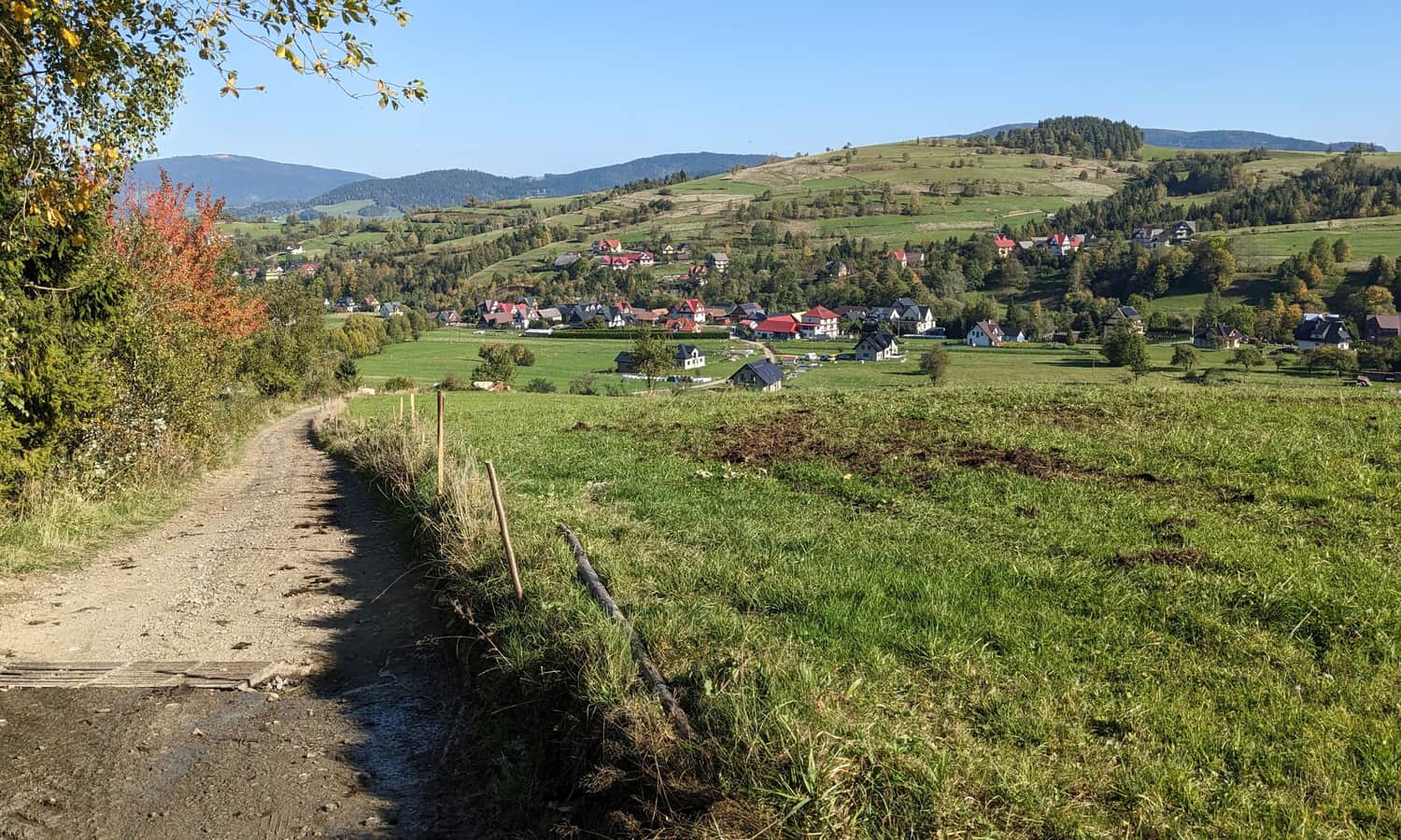 Czarny szlak z Koniny na Turbaczyk - widok na północny wschód