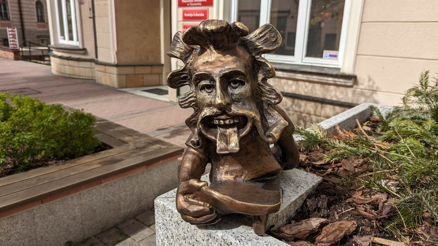 12. Maszkaron Młodych przy ul. Wałowej
