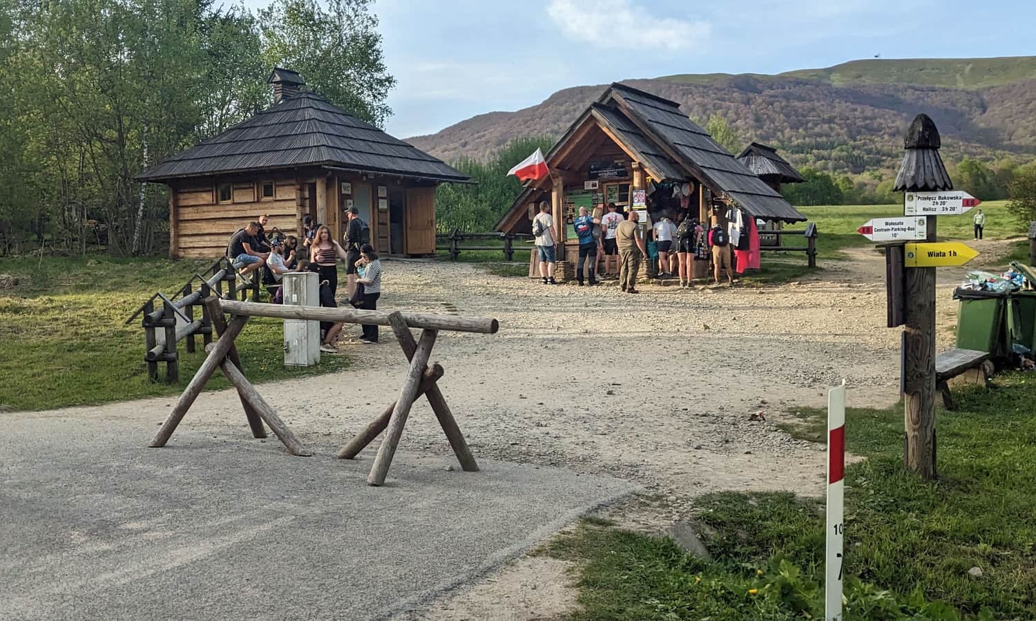 Punkt kasowy Bieszczadzkiego Parku Narodowego w Wołosatem
