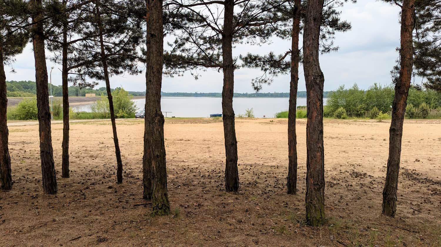 Plaża nad Zalewem Poraj w miejscowości Masłońskie
