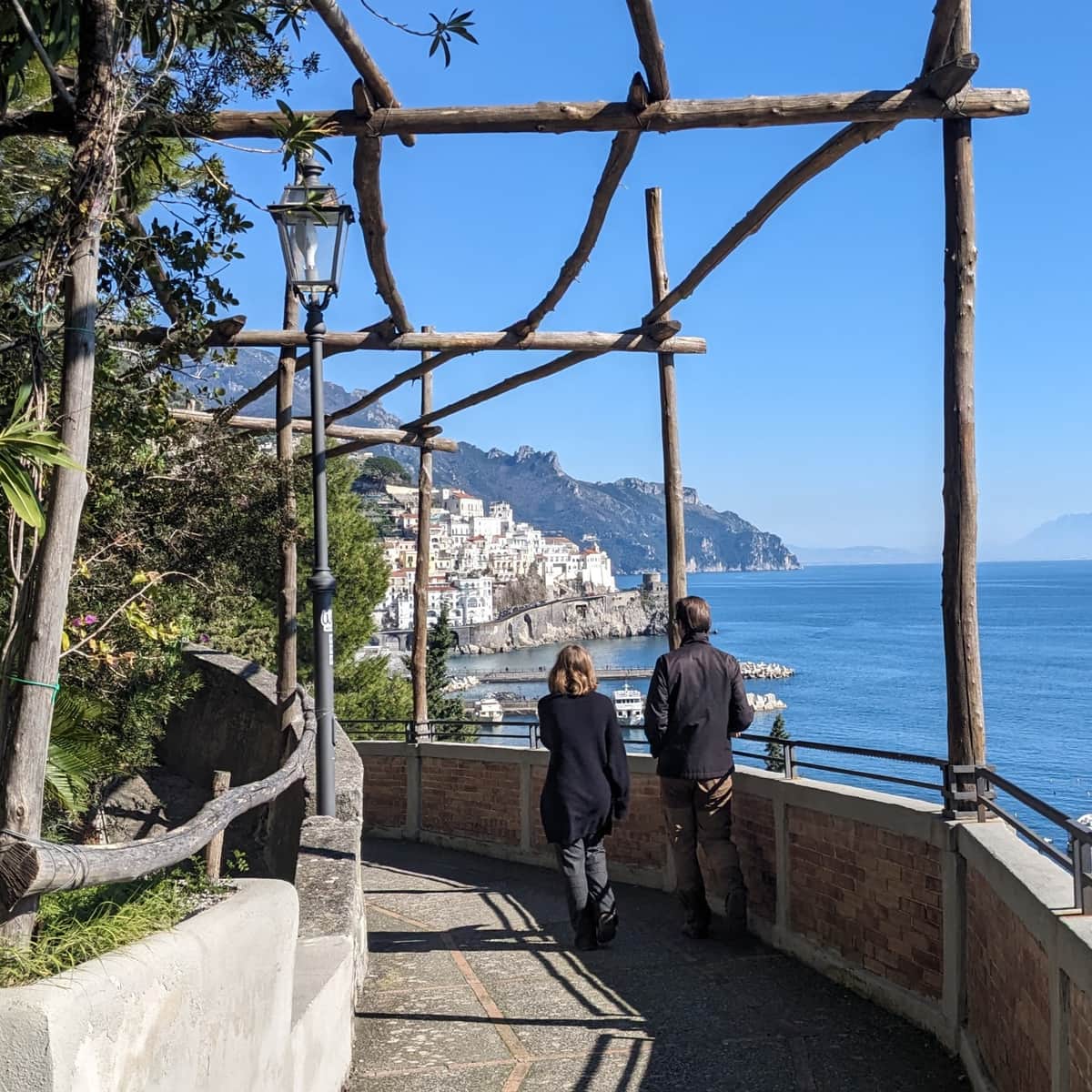 Spacer uliczką Via Annunziatella w Amalfi