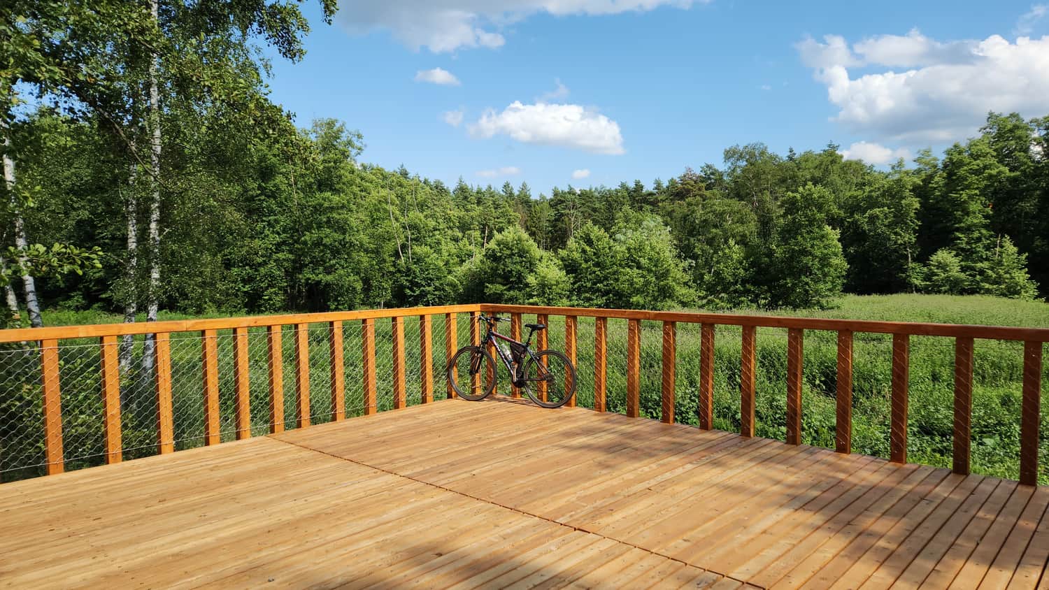 Nowe drewniane pomosty na Pustyni Błędowskiej