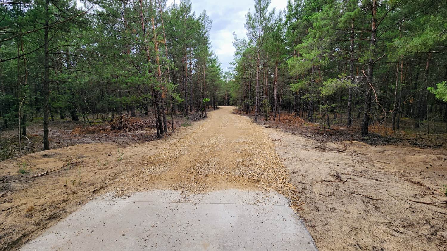 Koniec betonowej ścieżki