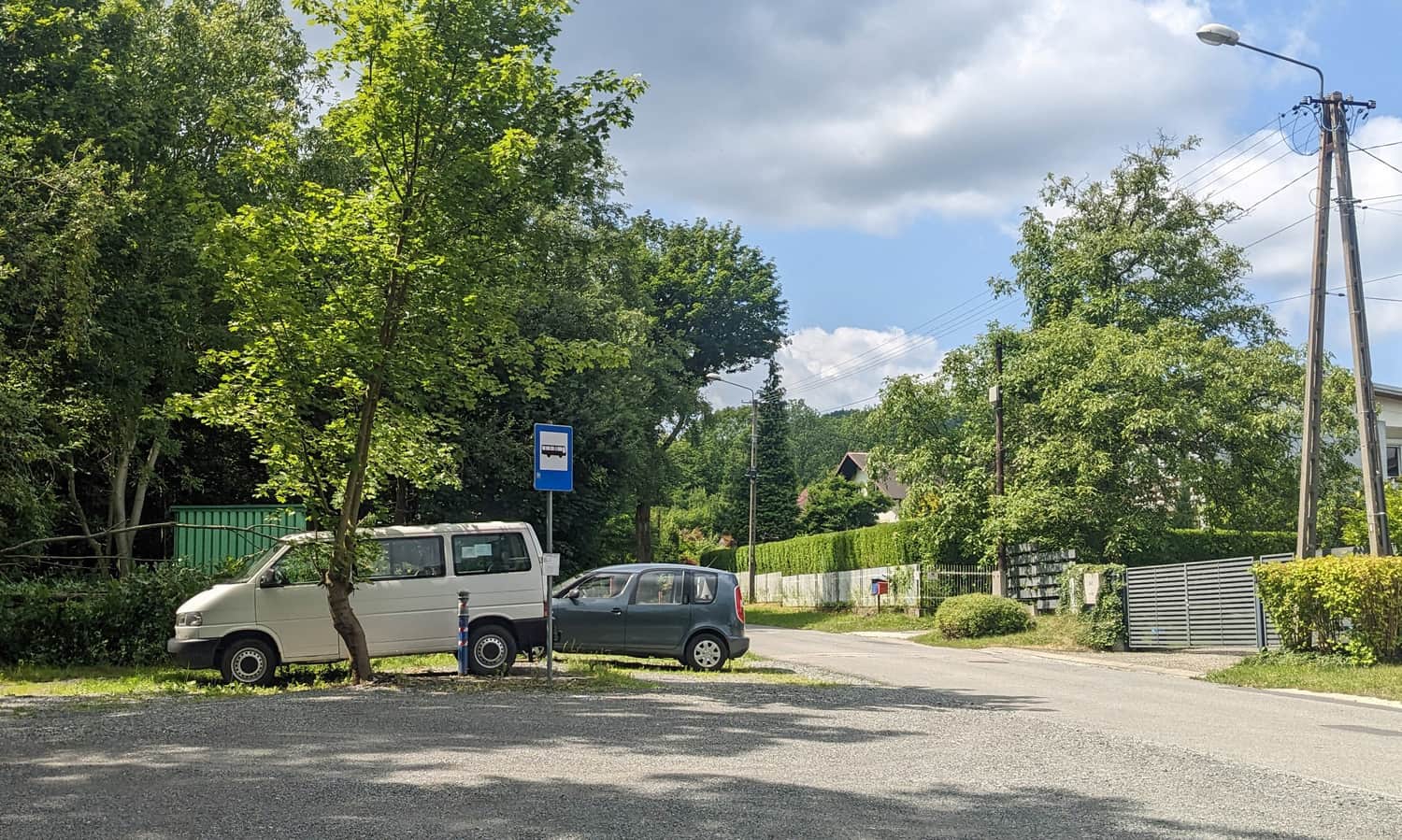 Niebieski szlak na Czantorię - zatoczka przy pętli autobusowej przy ul. Akacjowej