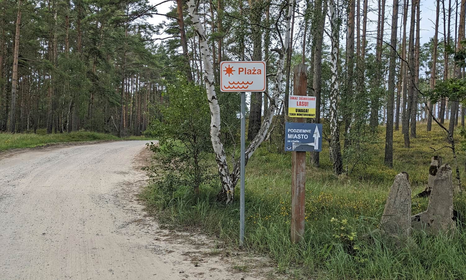 Podziemne Miasto na Wyspie Wolin - droga od strony stacji PKP Świnoujście Przytór