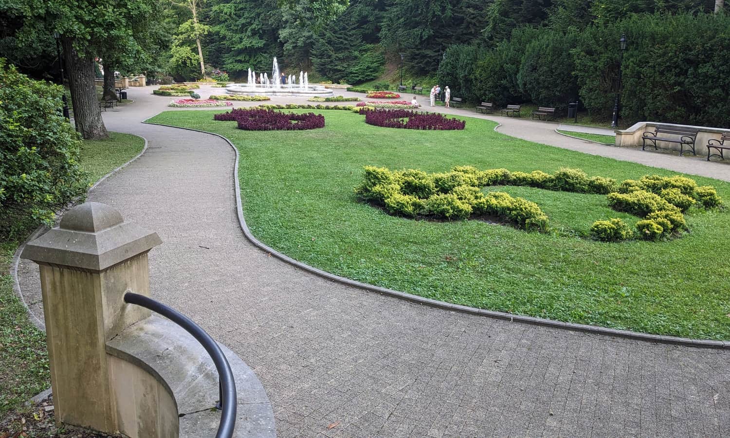 Park Zdrojowy w centrum Iwonicza-Zdroju