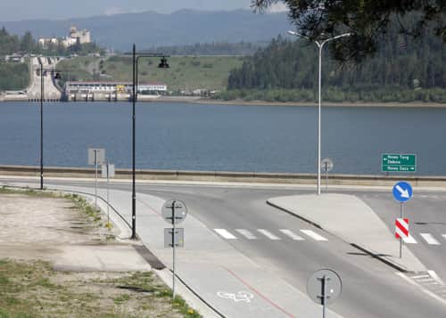 droga pieszo-rowerowa nad Jeziorem Sromowieckim