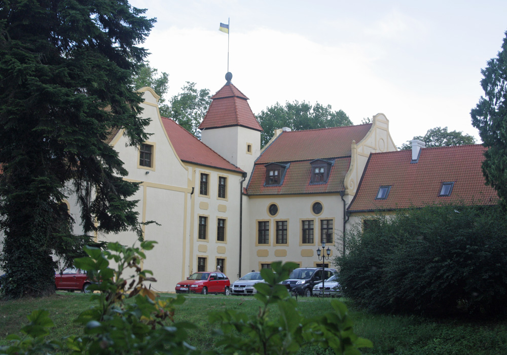 Pałac – obecnie hotel i restauracja