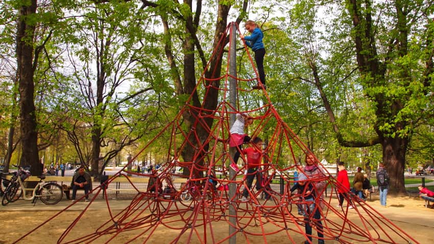 Plac zabaw w Ogrodzie Saskim