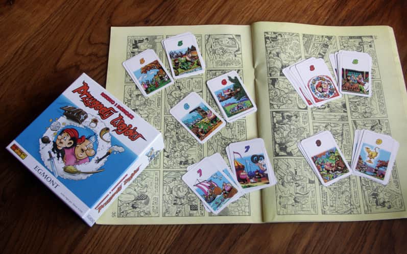 Karty podzielone na komiksowe przygody