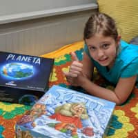 Prezent na Dzień Dziecka - gra planszowa, książka, a może mapa?